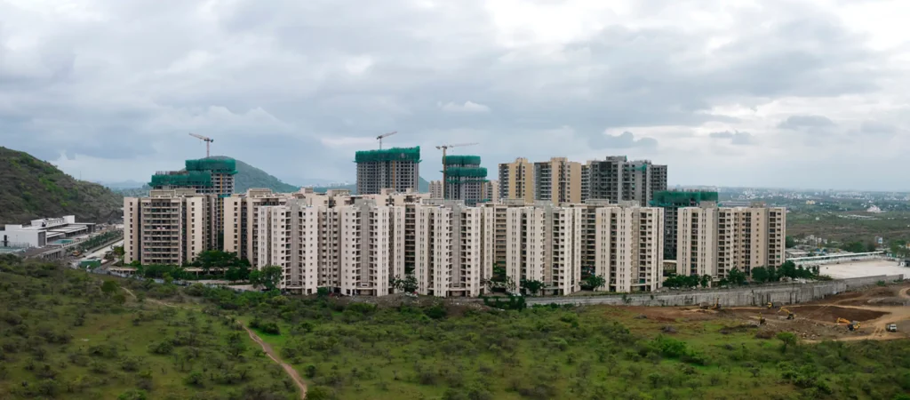 Why More Families Are Choosing Charholi Over Central Pune Residential Locations